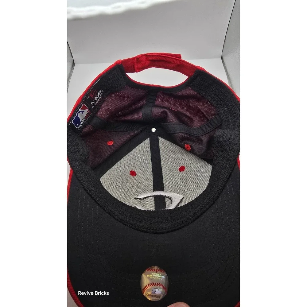 Men's OC Sports Red Chicago Cubs White‎ Logo Hat Official Team MLB Great Cond.